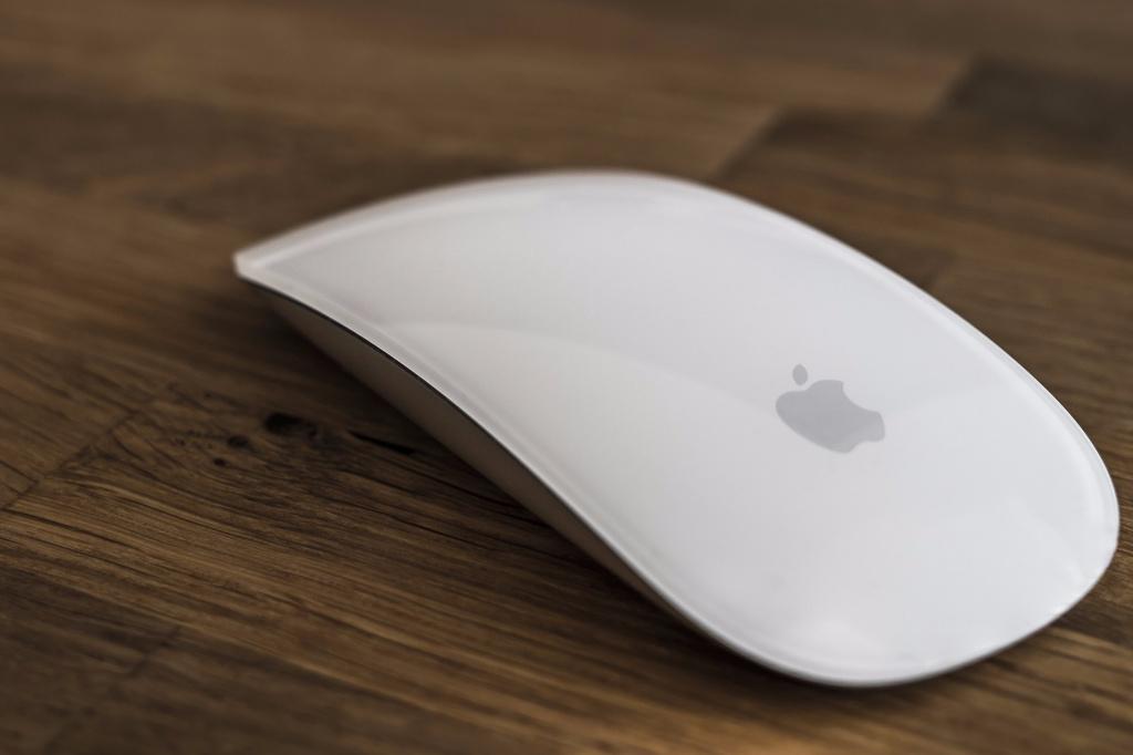 Apple Magic Mouse - Draadloze Bluetooth muis Trackpad, Computers en Software, Muizen, Ophalen, Muis, Zo goed als nieuw, Draadloos