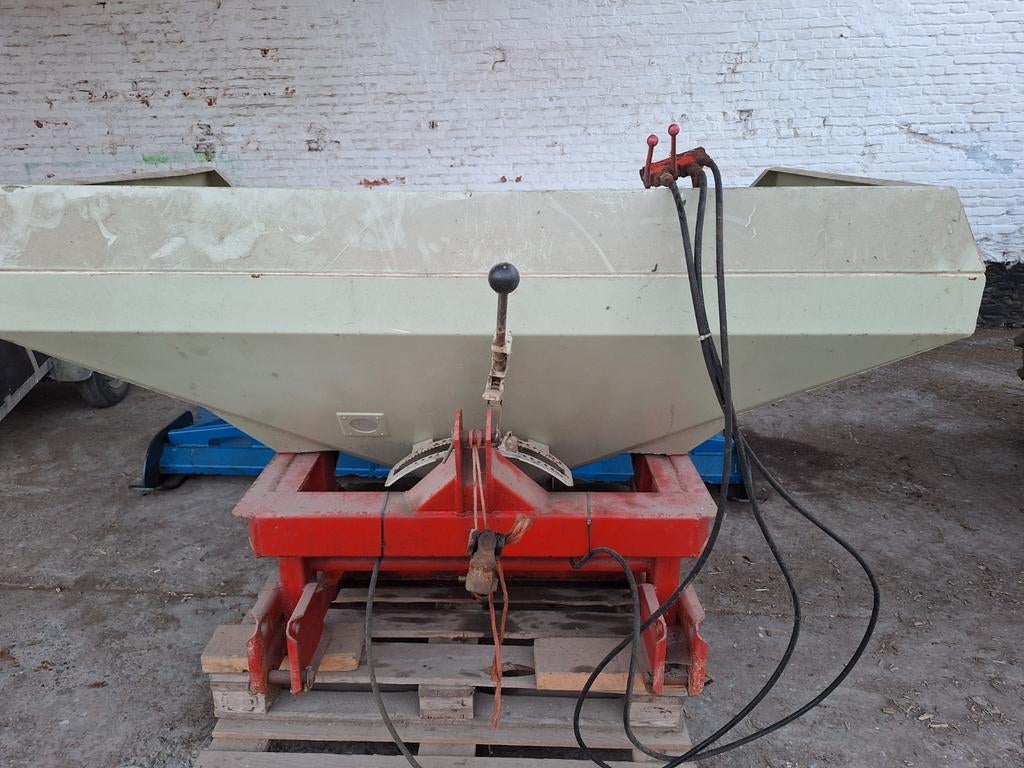 Distributeur d engrais Rauch ZSB 1100 L., Enlèvement, Rauch, Xxxxxx, Xxxx