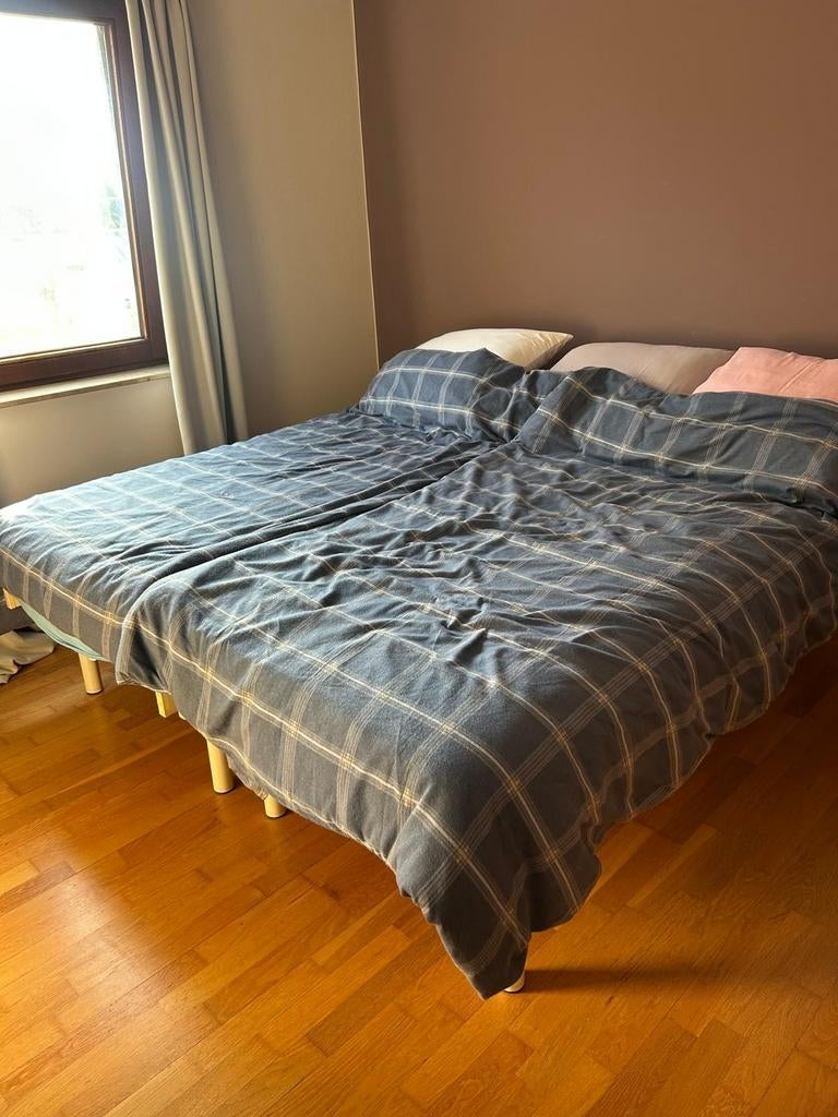 Gratis bedden 2x90cm frame+verstelbare lattenbodem+matras, Huis en Inrichting, Slaapkamer | Complete slaapkamers, Ophalen