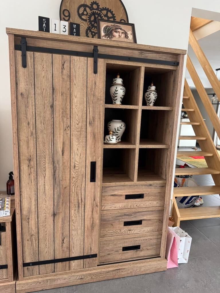 Industriële Buffetkast / Barkast – Eikenlook met Schuifdeur, Huis en Inrichting, Ophalen, Zo goed als nieuw