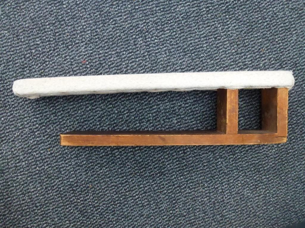 planche à repasser ancienne pour manches 61 cm de large, Enlèvement ou Envoi, Utilisé