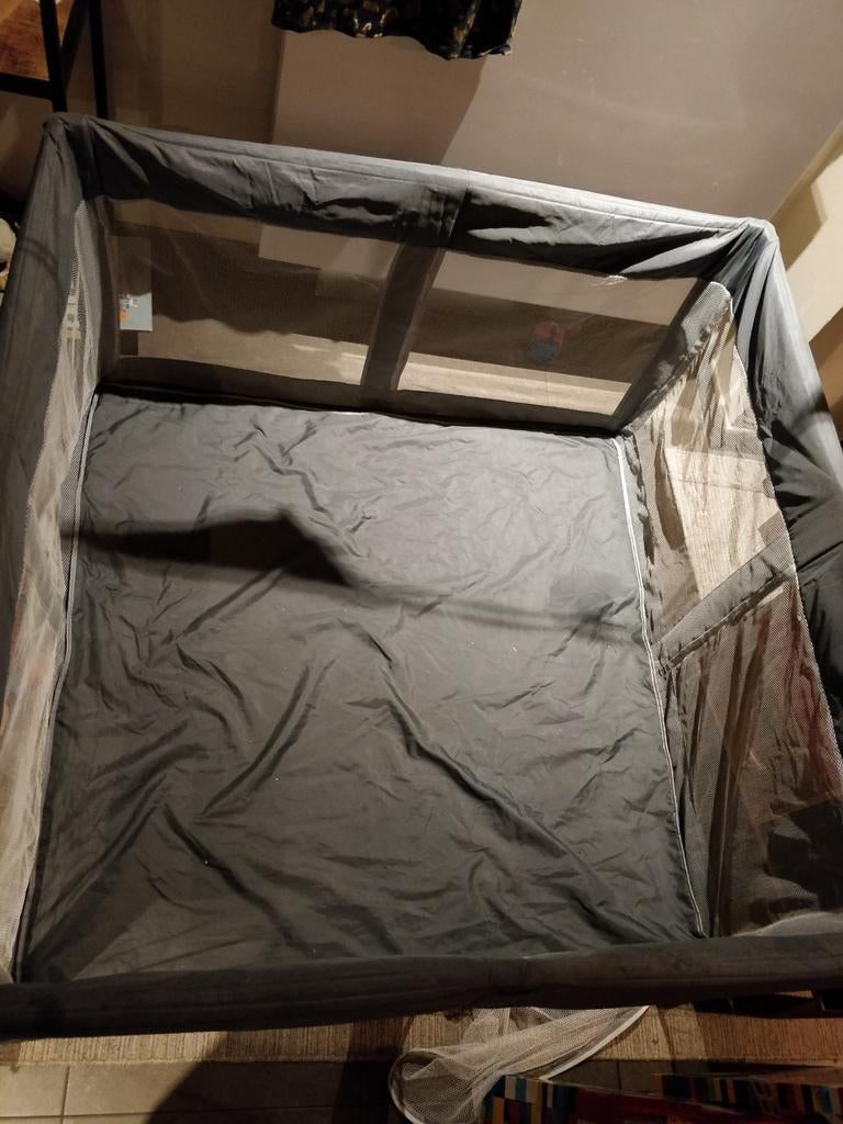 Lucellia grote uitklapbare grond box park1m25 op 1m25, Kinderen en Baby's, Babyparken, Ophalen