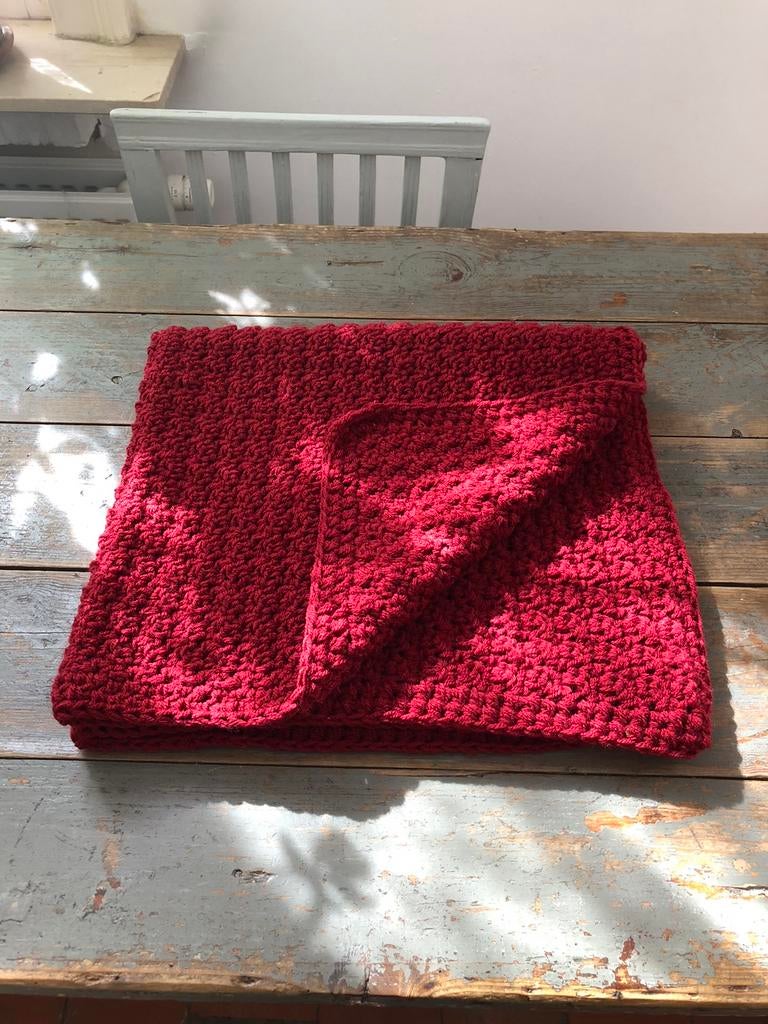 HANDGEMAAKT NIEUW BABYDEKEN ZOMER WOL DONKERROOD SPREI, Ophalen of Verzenden, Nieuw, 70 tot 85 cm, Deken