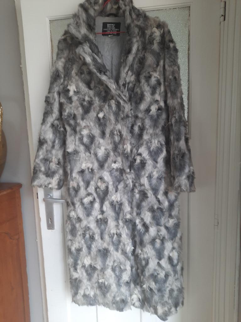 Manteau en fourrure d'Astrakan, Antiquités & Art, Enlèvement