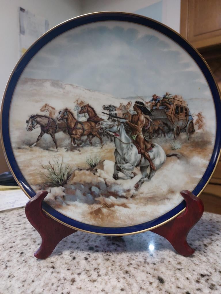 Très belle assiette en porcelaine décorative, Antiquités & Art, Enlèvement