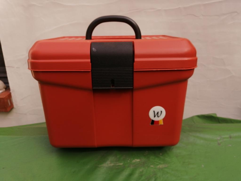 Poetsbak, Enlèvement ou Envoi, Comme neuf