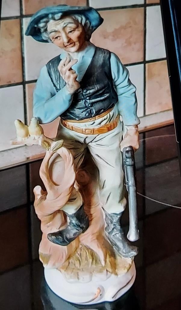 Très beau chasseur en biscuit, Enlèvement ou Envoi