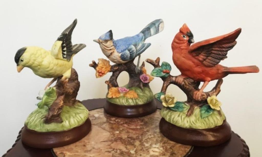 Vogels Porselein beeldjes blauw geel rood Biscuit 😍🎁🤗👌, Antiek en Kunst, Ophalen of Verzenden