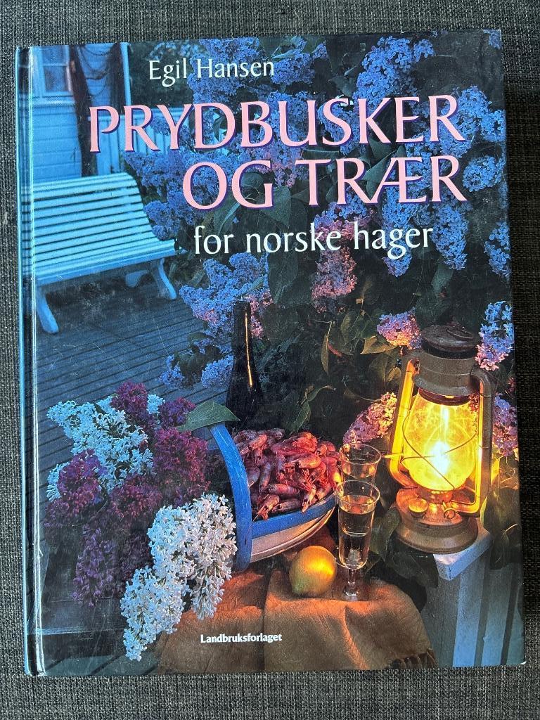 Boek: siertuinen en bomen voor Noorse tuinen, Boeken, Ophalen, Zo goed als nieuw, Bloemen, Planten en Bomen, Egil Hansen