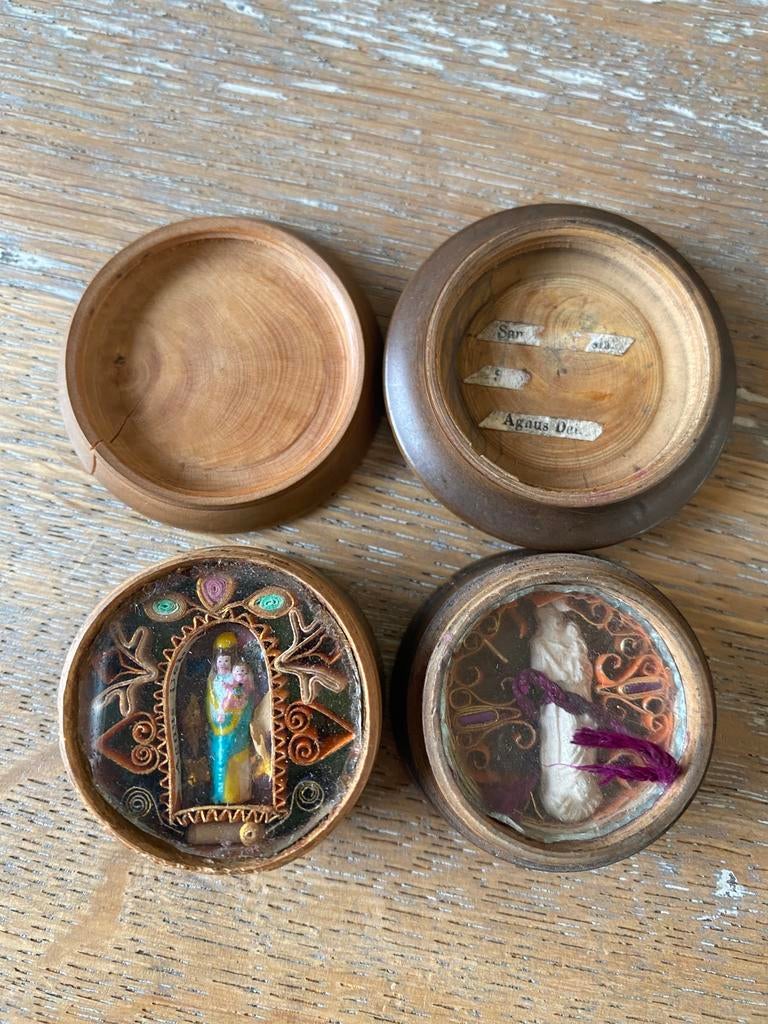 Agnus dei / reliek / rekikwie, Antiek en Kunst, Antiek | Religieuze voorwerpen, Ophalen of Verzenden