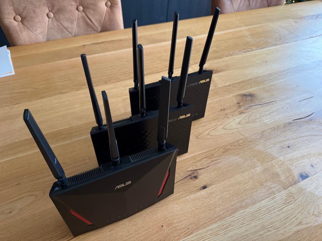 Asus AiMesh routers/access points - 1x AC86U  + 2x AC68U, Computers en Software, Ophalen of Verzenden, Zo goed als nieuw, Asus