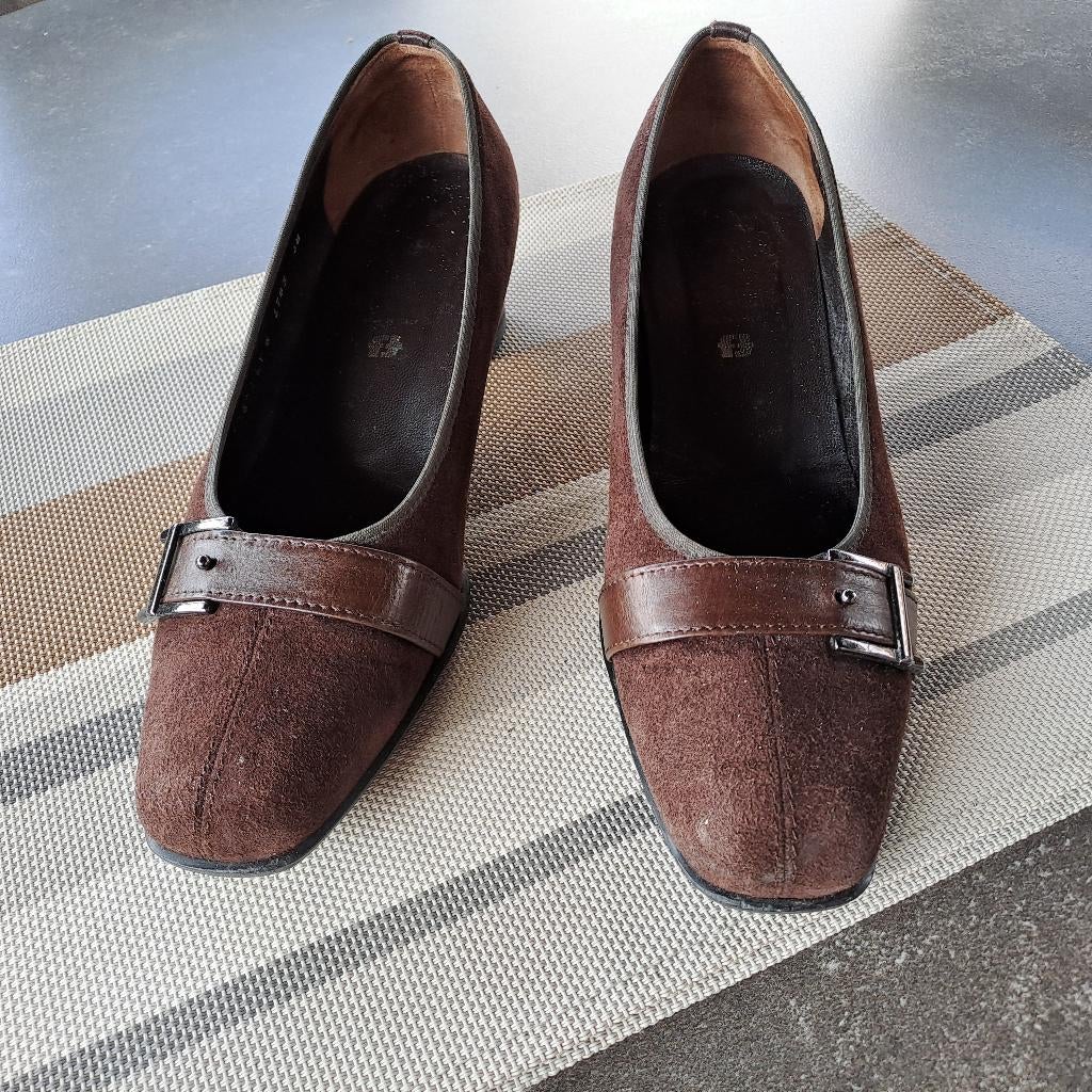 jolies chaussures Dorndorf, taille 38, comme neuves, Vêtements | Femmes, Chaussures, Comme neuf, Chaussures basses, Brun, Enlèvement ou Envoi