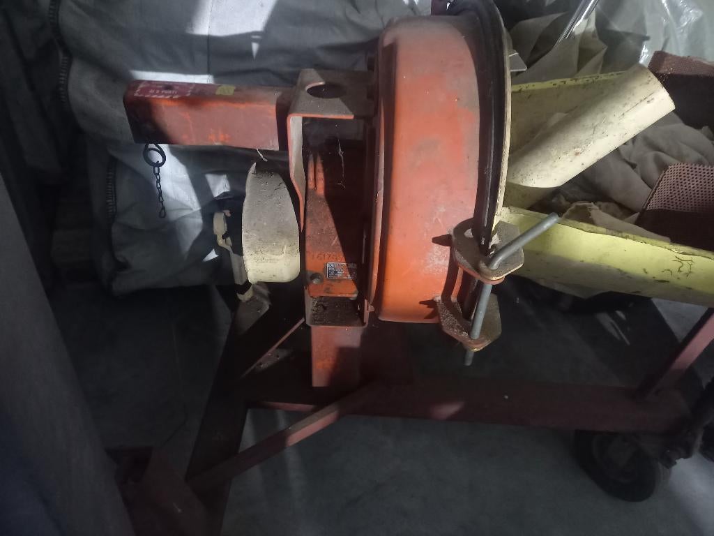 graanmolen op aftakas van de tractor, Ophalen, Gebruikt