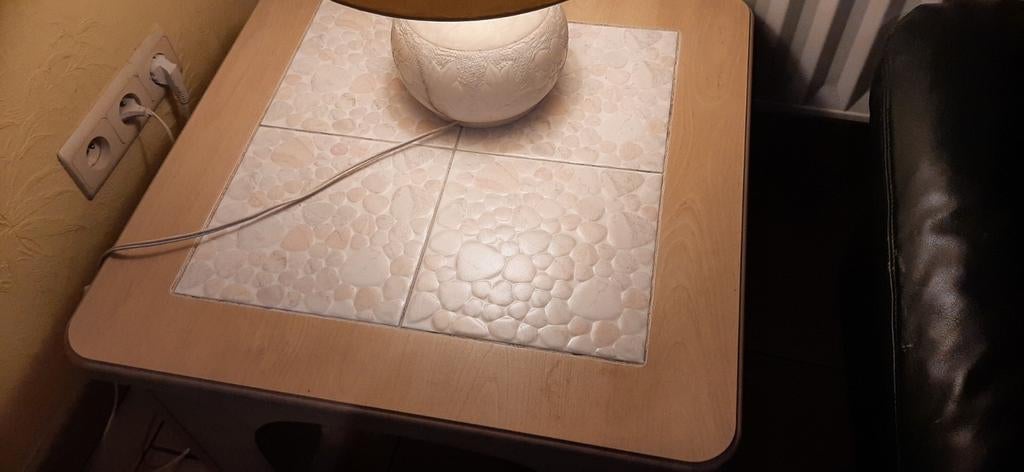 TABLE DE SALON OU D'APPOINT, Enlèvement, Comme neuf