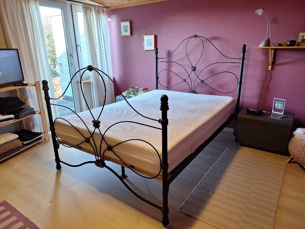 Beau Lit fer forgé - très stylé !, Maison & Meubles, Autres couleurs, Deux personnes, 140 cm, Comme neuf