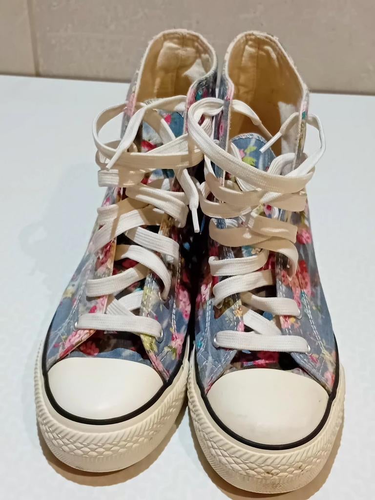 Différentes chaussures femme, Vêtements | Femmes, Enlèvement ou Envoi