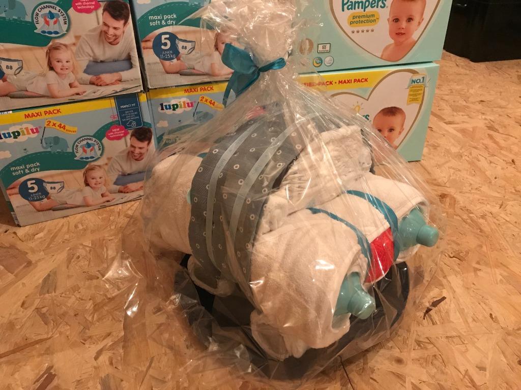 Kraamcadeau pampertaart luiertaart auto, Kinderen en Baby's, Kraamcadeaus en Geboorteborden, Ophalen of Verzenden, Nieuw, Kraamcadeau