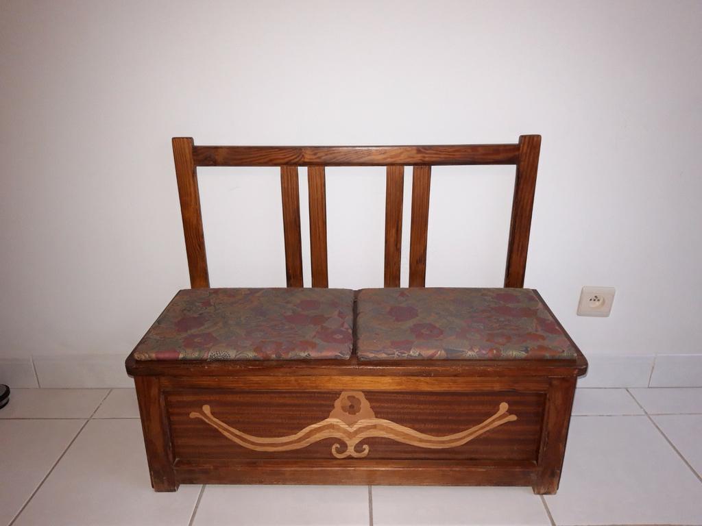 Vintage houten zitbank met opbergruimte b=84 d=39 h=32/65 cm, Ophalen, Gebruikt, Overige typen