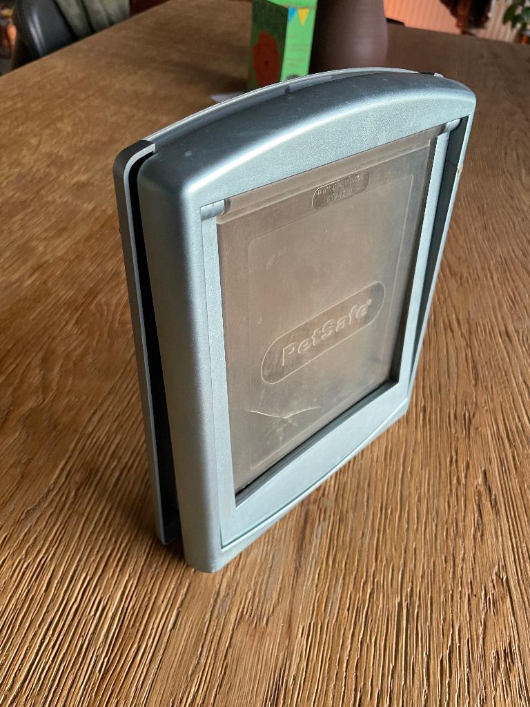 Kattenluik PetSafe, Dieren en Toebehoren, Ophalen, Gebruikt