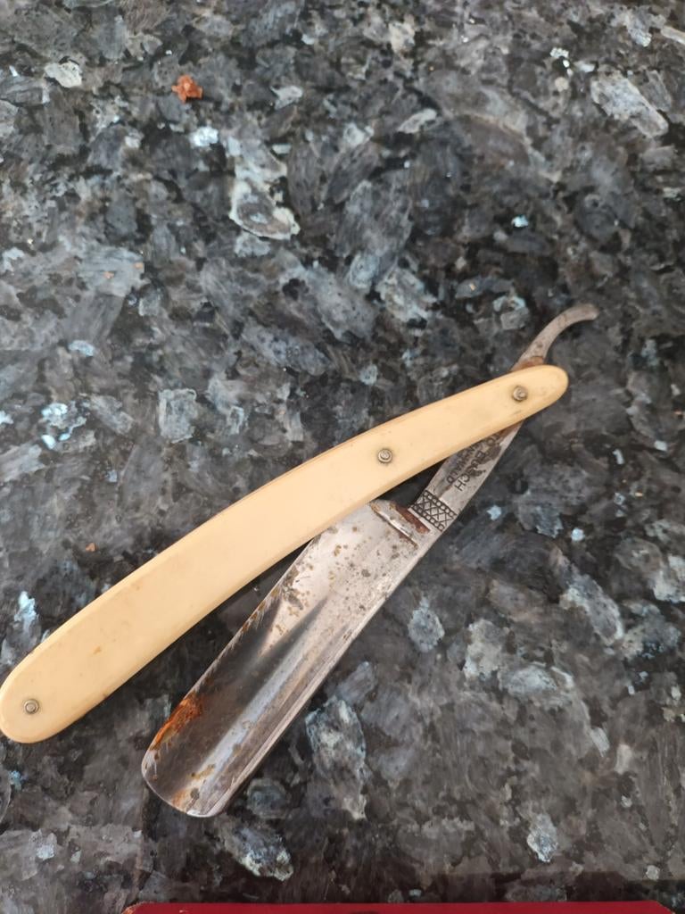 1 Rasoir ancien Otto Busch Solingen-Wald 165, Antiquités & Art, Enlèvement