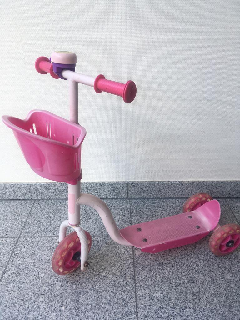 Stepje/driewieler., Ophalen