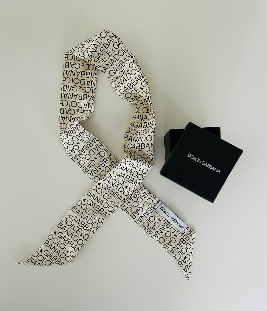 Foulard élégant, Dolce & Gabbana., Enlèvement ou Envoi, Comme neuf