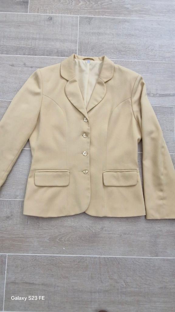 Zachtgele blazer, Kleding | Dames, Maat 38/40 (M), Geel, Ophalen of Verzenden, Zo goed als nieuw