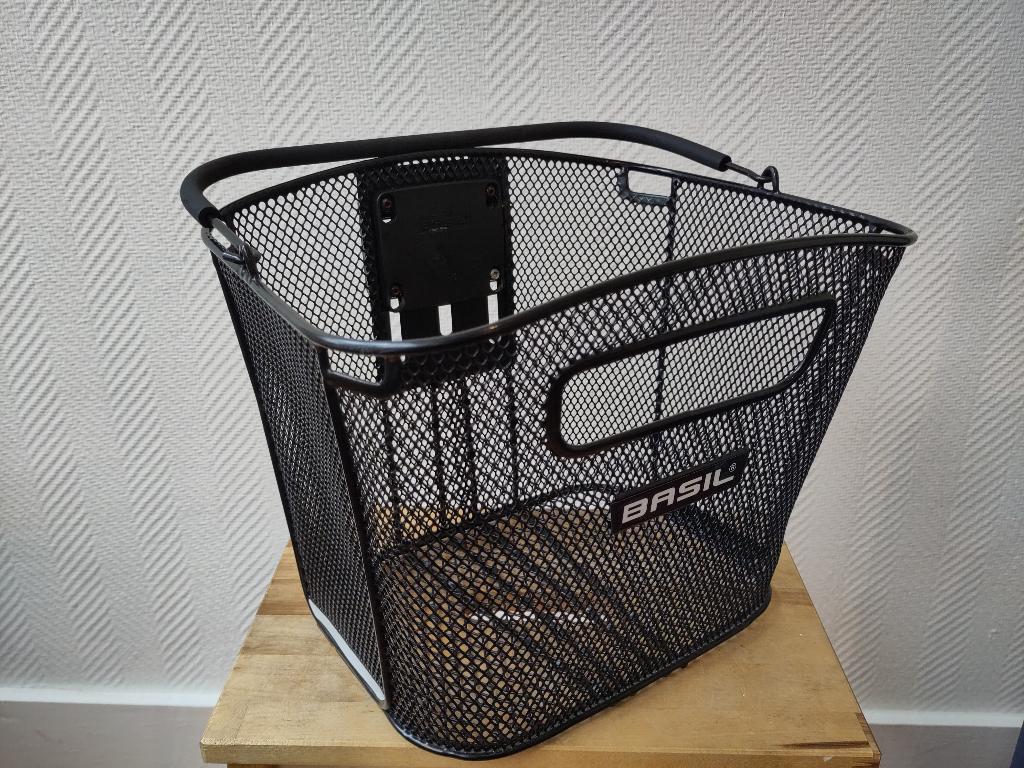 Fietsmand Basil incl. beugel - Bold Front KF, Fietsen en Brommers, Fietsaccessoires | Fietsmanden, Zo goed als nieuw, Fietsmand
