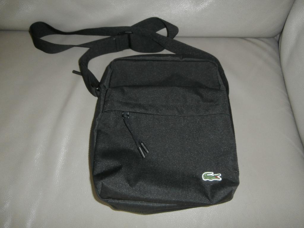 sacoche Lacoste, Bijoux, Sacs & Beauté, Enlèvement ou Envoi, Comme neuf