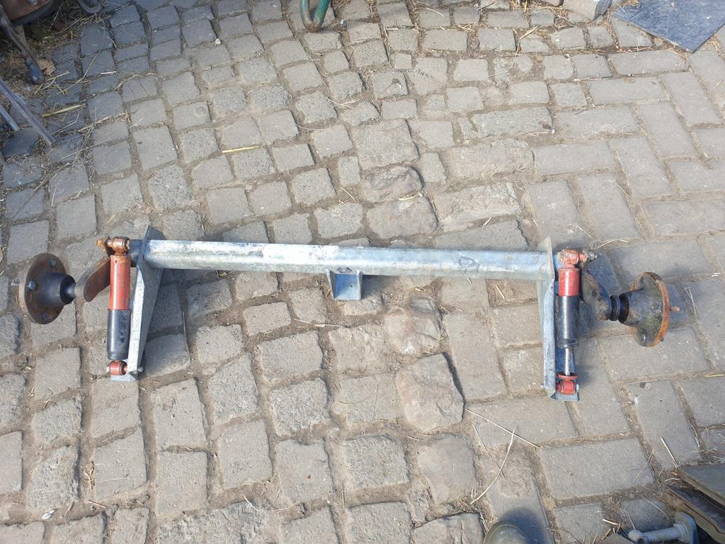 As voor aanhangwagen, Ophalen