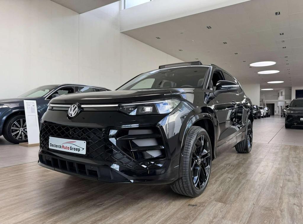 Volkswagen Tayron HYBRID DSG*R-LINE*BLACK EDITION*FULL OPTIO, Auto's, 1498 cc, 4 cilinders, Zwart, Leder