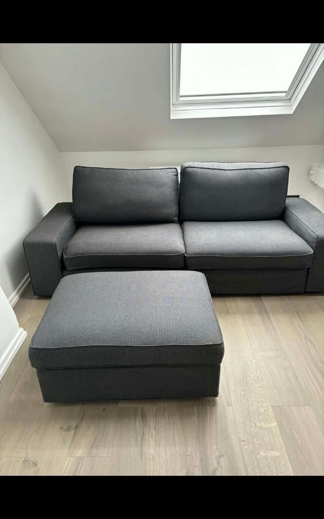 Canapé 3 places avec repose en parfait état gris anthracite, Enlèvement