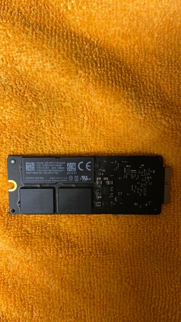 Apple ssd 1 Tb macbook pro, Computers en Software, Harde schijven, Ophalen of Verzenden, Zo goed als nieuw, SSD