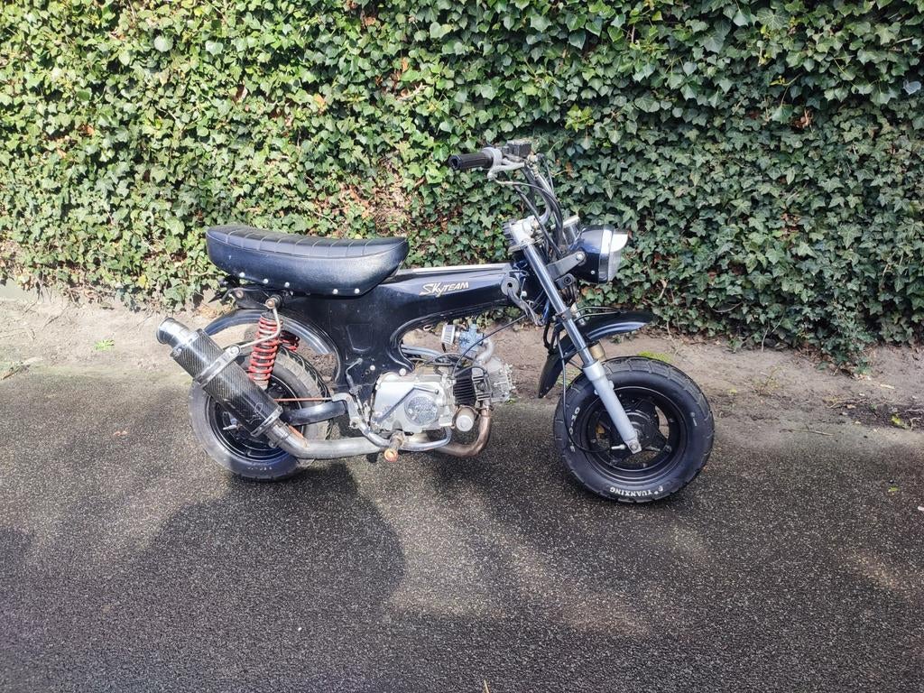 Skyteam Dax zwart b klasse, Ophalen