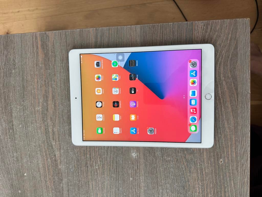 Ipad 8 - 32gb, Computers en Software, Android Tablets, Ophalen, Zo goed als nieuw
