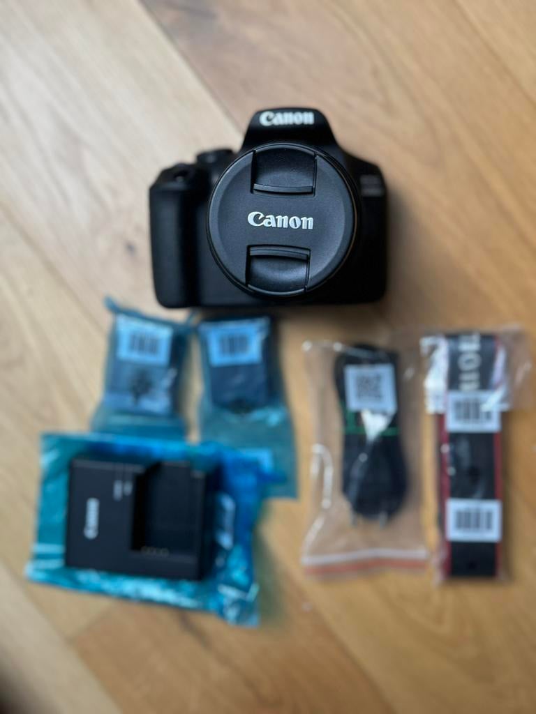 Canon eos 1300d parfait etait +full accesoire, Audio, Tv en Foto, Fotocamera's Digitaal, Ophalen, Zo goed als nieuw, Canon