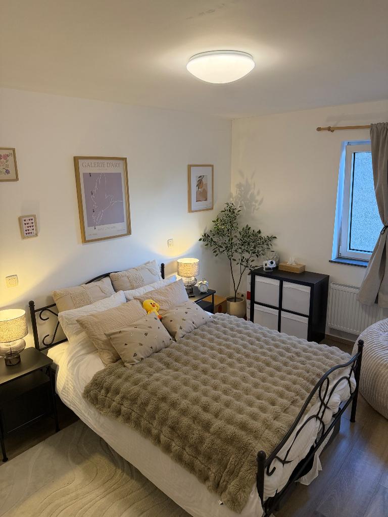 Bedframe + boxspring + matras, Ophalen, Zwart, Tweepersoons, 140 cm