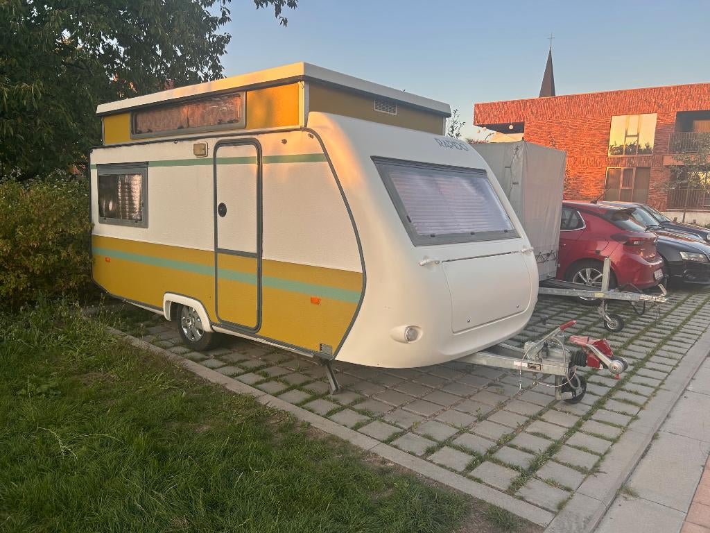 Caravan Rapido Club 38, Jusqu'à 4, 4 à 5 mètres, Coin salon convertible, Auvent