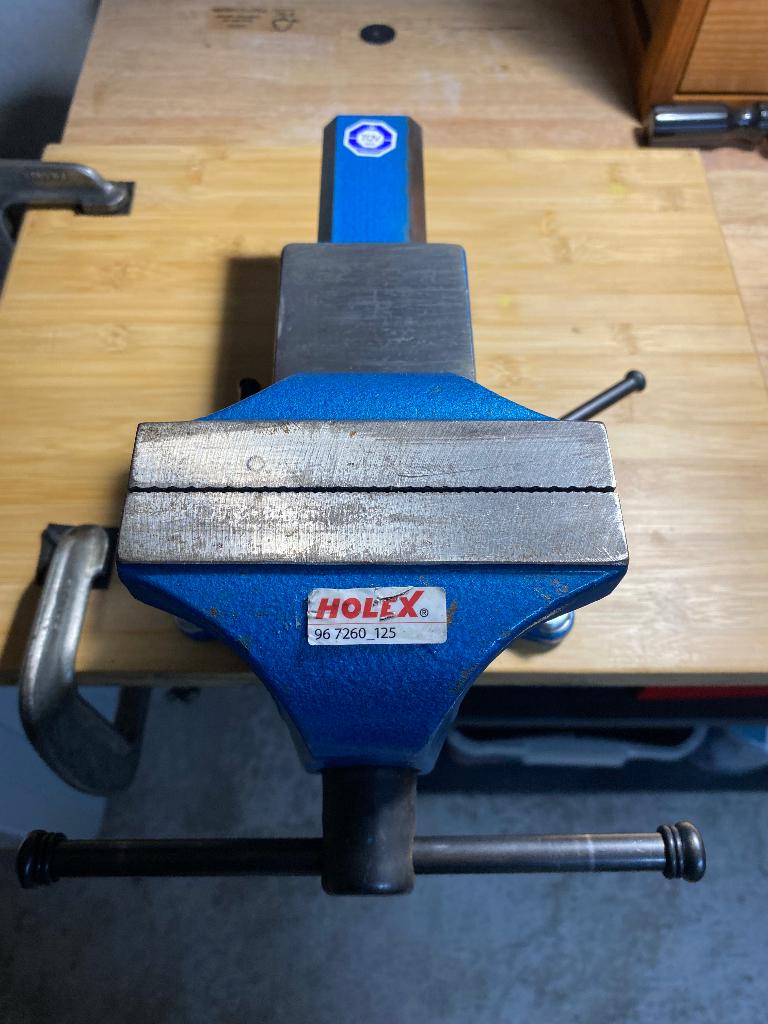 Etau HOLEX 125mm + Base tournante., Enlèvement, Comme neuf, Étau