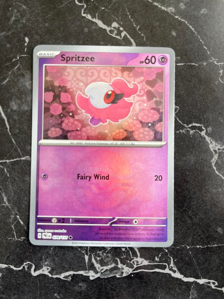 Spritzee 038/131 Prismatic Evolutions Pokeball, Enlèvement ou Envoi, Comme neuf