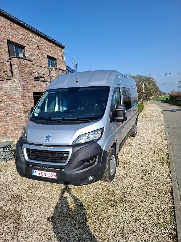 Fourgon aménagé, Argent ou Gris, 6 portes, Euro 6, 2 places