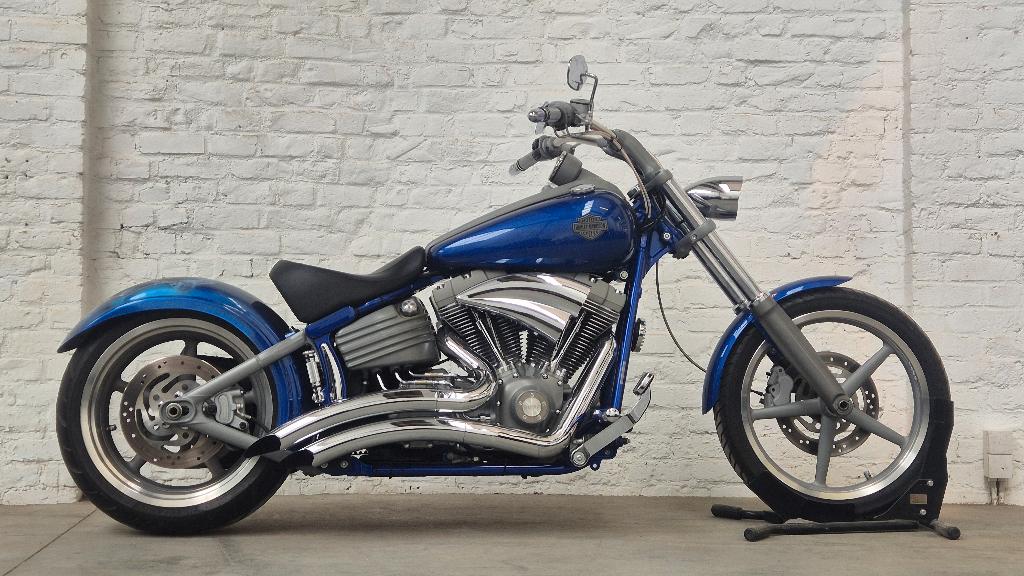Harley Davidson Rocker  FXCW @motomobilia, 2 cilinders, Sportuitlaat, Bedrijf, Meer dan 35 kW