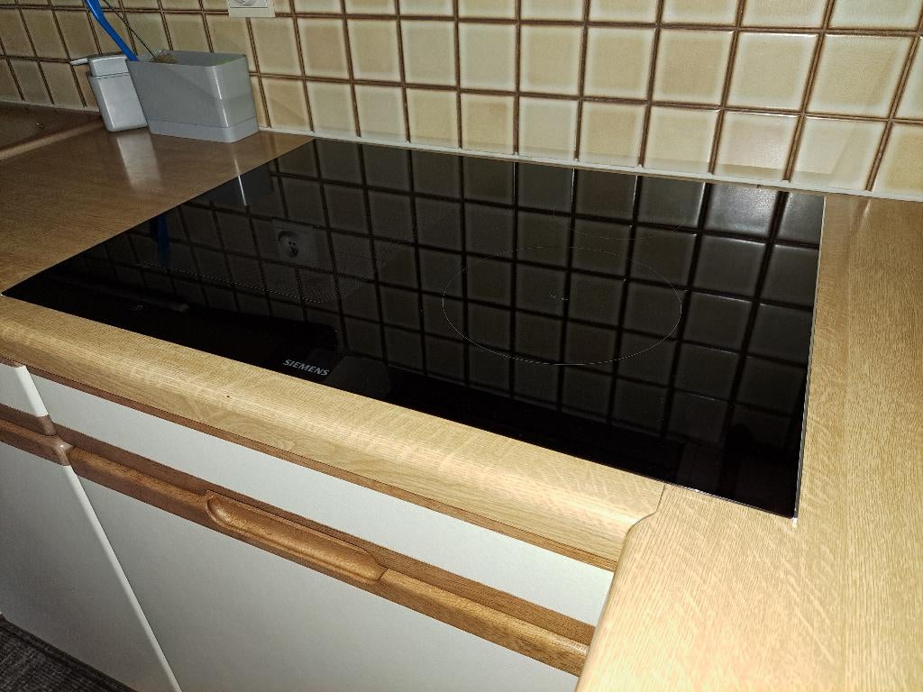 Kookplaat inductie, Classe énergétique A ou plus économe, 4 zones de cuisson, Encastré, Comme neuf