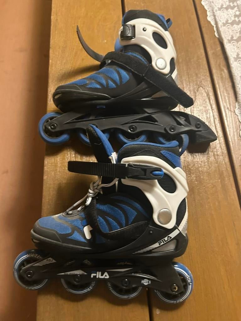 Fila skeelers, Rollers 4 roues en ligne, Réglable, Comme neuf, Enlèvement
