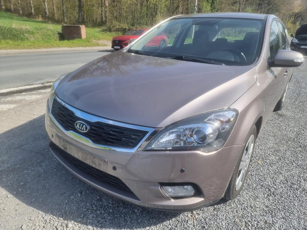 Kia Ceed Automaat, Auto's, Kia, Euro 5, Stof, Parkeersensor, 4 cilinders