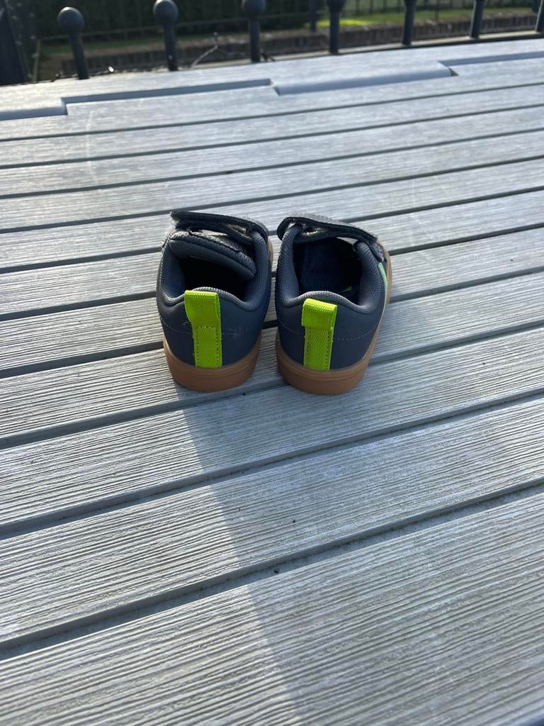 Adidas, Enlèvement, Comme neuf