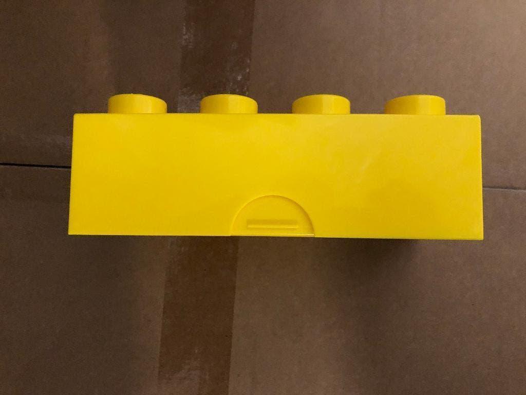 Lego (brood)doos, Ophalen, Lego