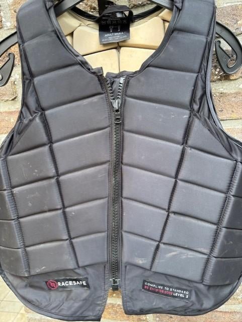 Bodyprotector paardrijden 12- 18 jaar, Dieren en Toebehoren, Ophalen, Gebruikt, Kinderen, Springen