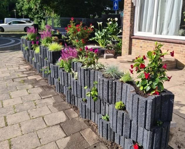 GRATIS af te halen : bloembakken Cinthia, Enlèvement, Utilisé, Pierre, Jardin