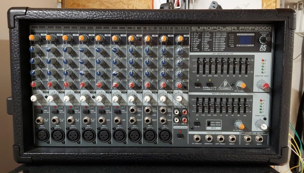 versterker BEHRINGER, Muziek en Instrumenten, Ophalen, Gebruikt, 500 tot 1000 watt, P.A.